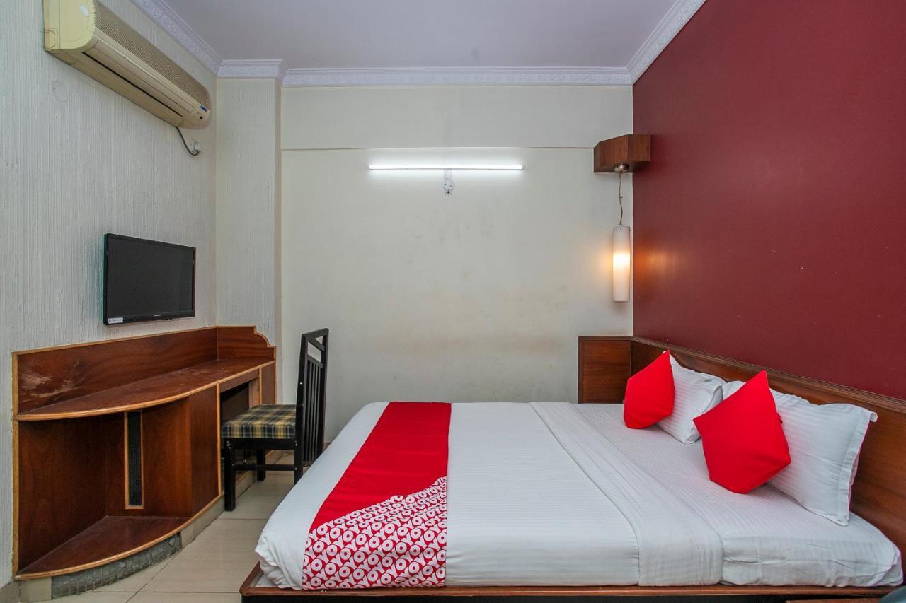 Hotel Oyo 18762 Vaishnavi Residency Bangalore Exterior foto