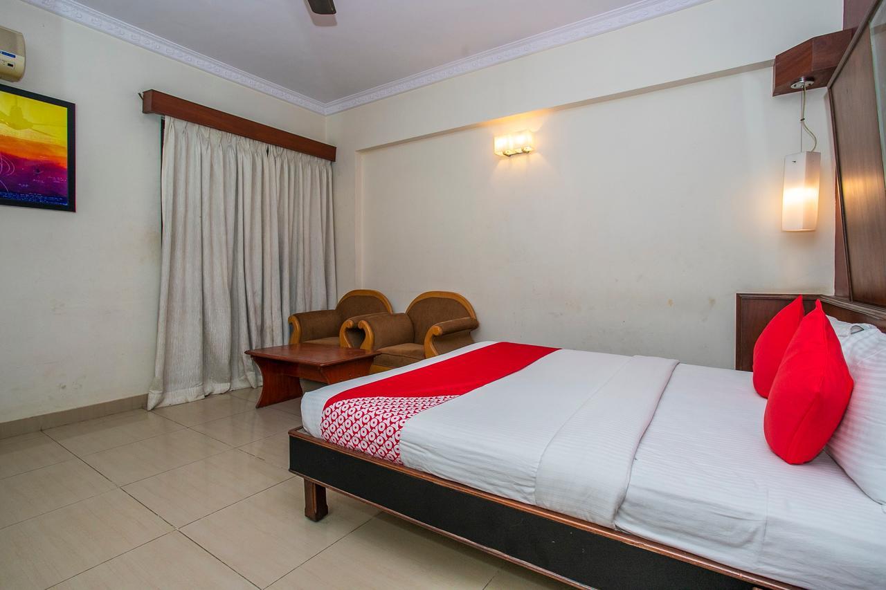 Hotel Oyo 18762 Vaishnavi Residency Bangalore Exterior foto